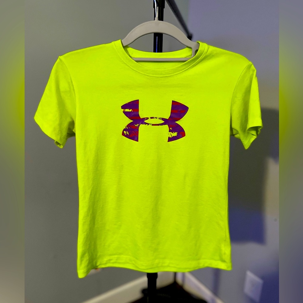 Girl’s youth medium t-shirt